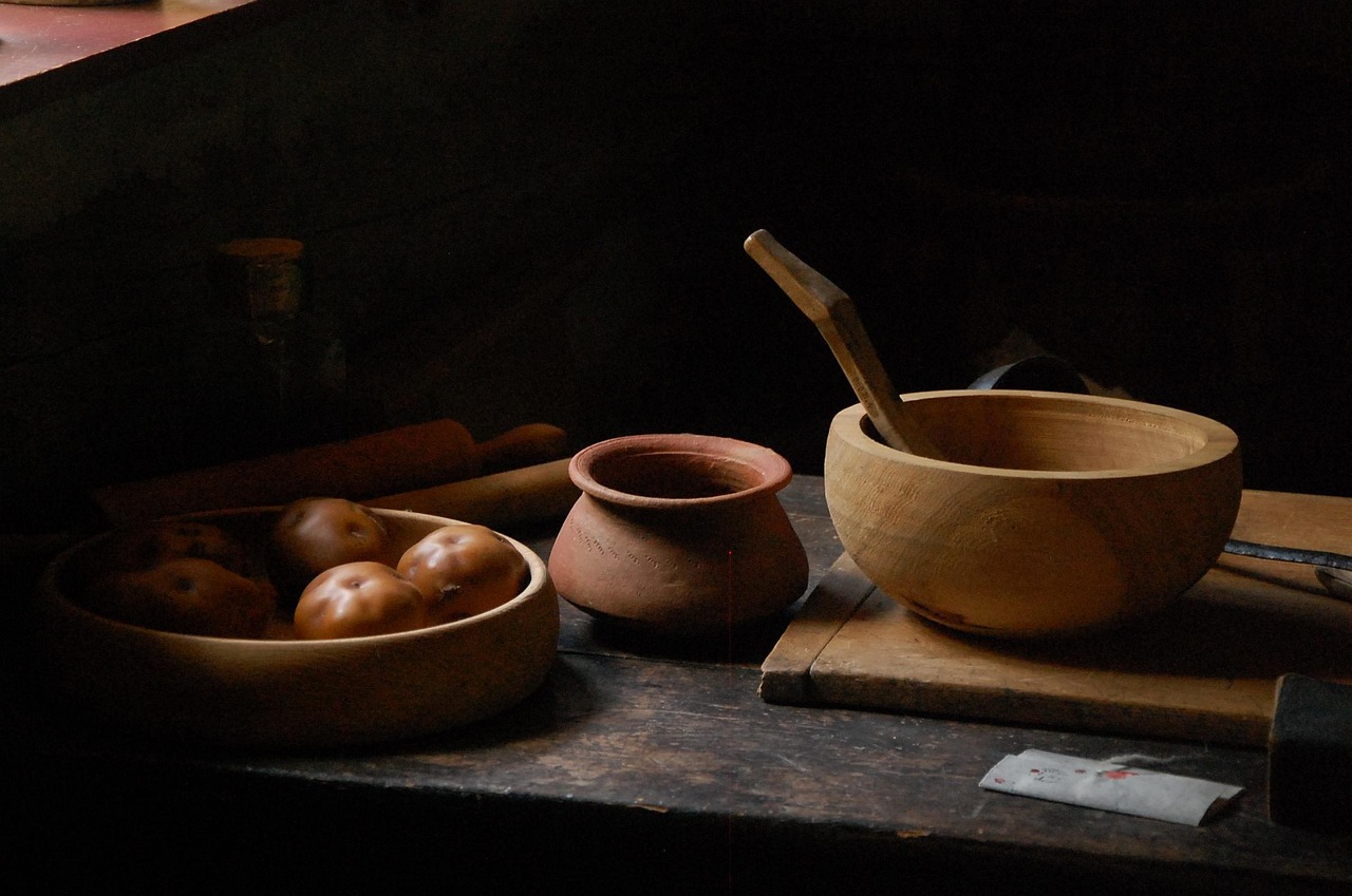 wood, pots, shadow, table, kitchen, antique, vintage, history, wooden, rustic, home, potatoes, potato, bowls, pottery, spoon, mix, stir, cook, bake, black home, black kitchen, black wood, black cooking, black table, black vintage, black history, kitchen, potato, pottery, pottery, pottery, pottery, pottery